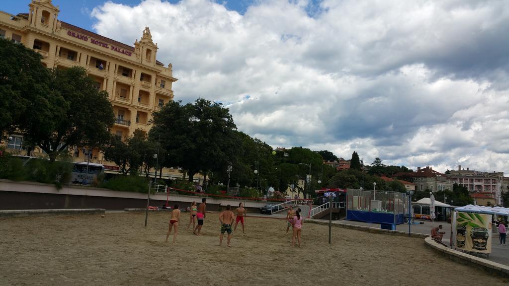 Apartment Kamelija Opatija Eksteriør billede